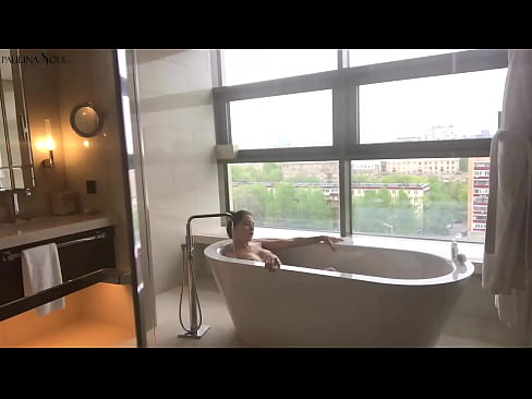 ❤️ Babe yang luar biasa ghairah jerking off dia di dalam bilik air ❤❌ Lucah cantik pada kami